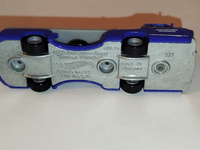 Hot Wheels 1955 Mercedes-Team "Blagues Wunder" Jay Leno's Garage Collector Set 2023 - photo numéro 8