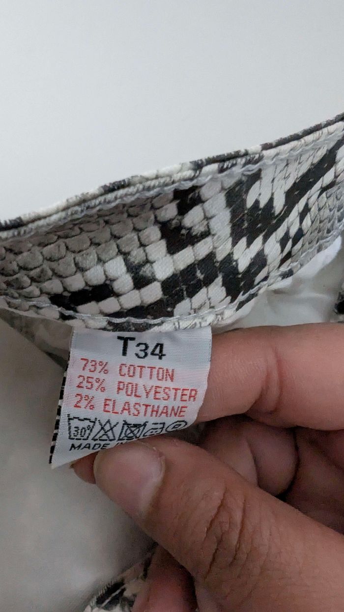 Pantalon imprimé serpent Cindy H, Taille 34 - photo numéro 4