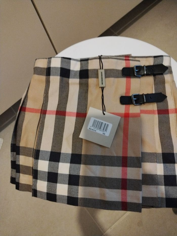 Burberry jupe neuf avec étiquette