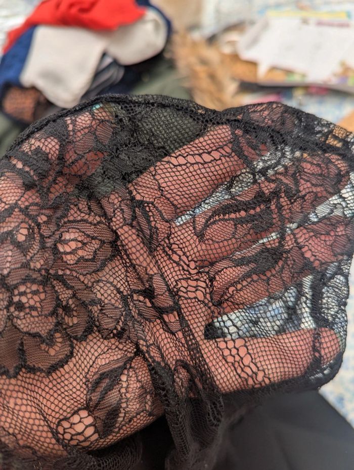 Top blouse manches courtes noir avec dentelle taille 46 - photo numéro 5