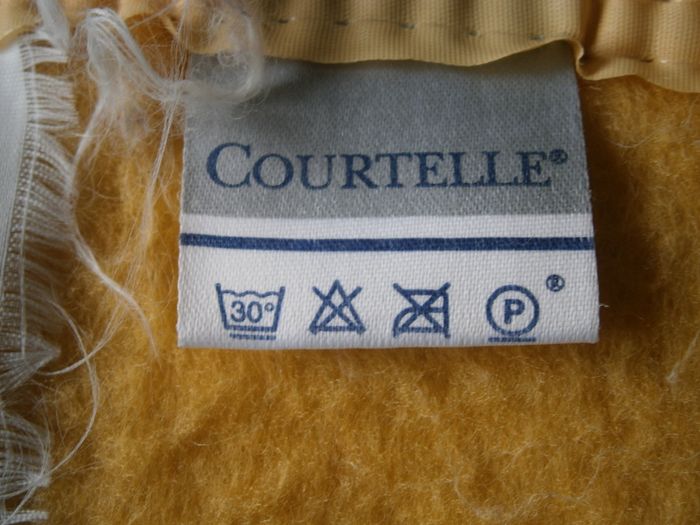 Couverture moutarde COURTELLE Lit 140 - photo numéro 4