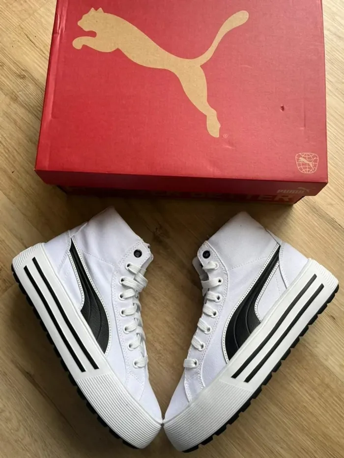 Puma Kaia 2 Mid White Black 38