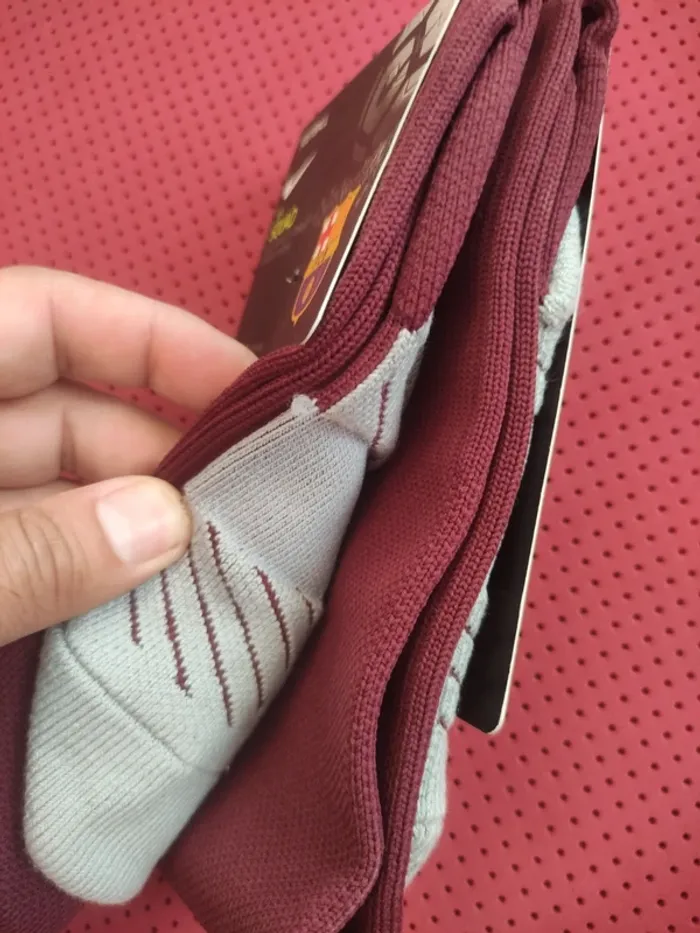 Chaussettes de foot FC Barcelone, Nike Authentique Officiel taille 34/38, Neuf - photo numéro 6