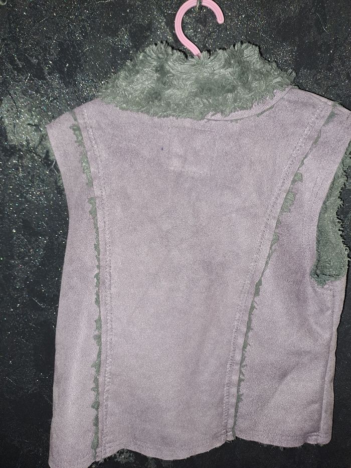 Veste sans manches 4 ans - photo numéro 2