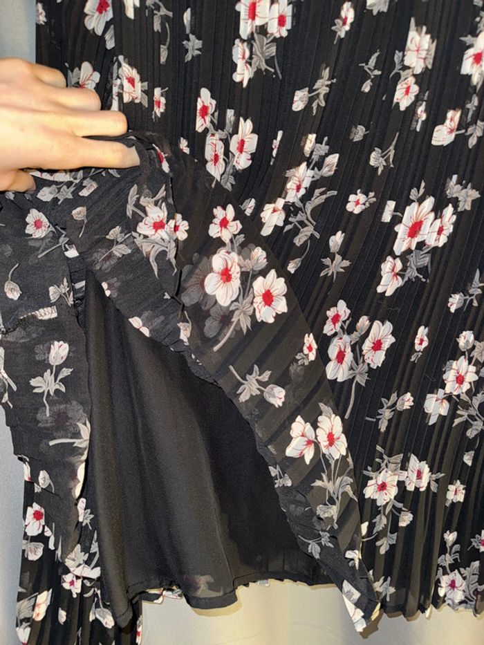 Blouse MANGO fleurie - photo numéro 4
