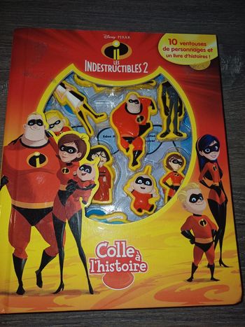 Livre Avec personnages à ventouse 
Les indestructibles 
Neuf