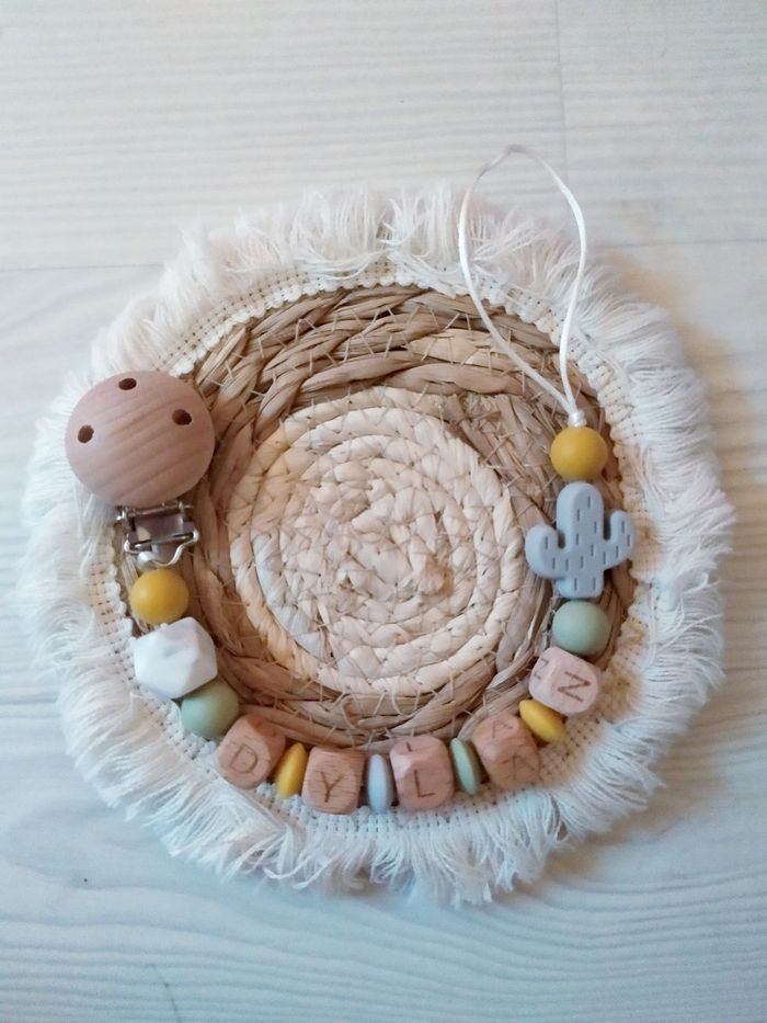 Attache tétine personnalisée