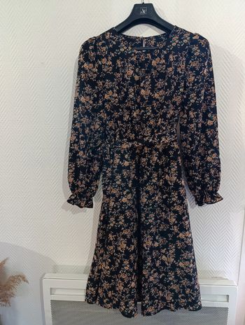 Robe longue noir à motifs taille M