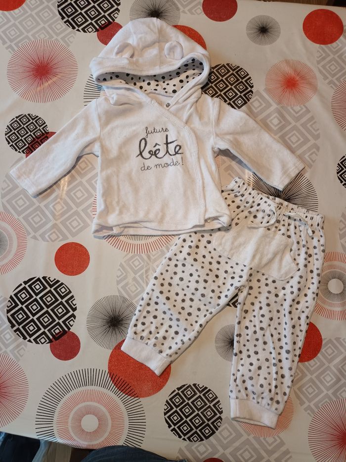 Tenue ensemble mixte 👦  👧 taille 9 mois - photo numéro 2