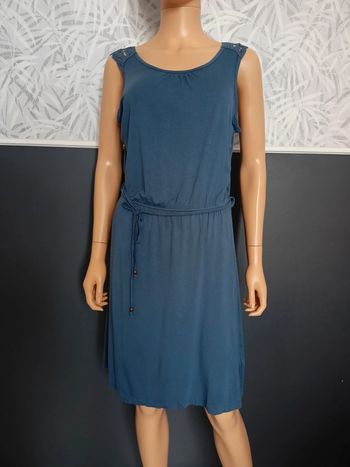 Très jolie robe bleue T38/40 R*350