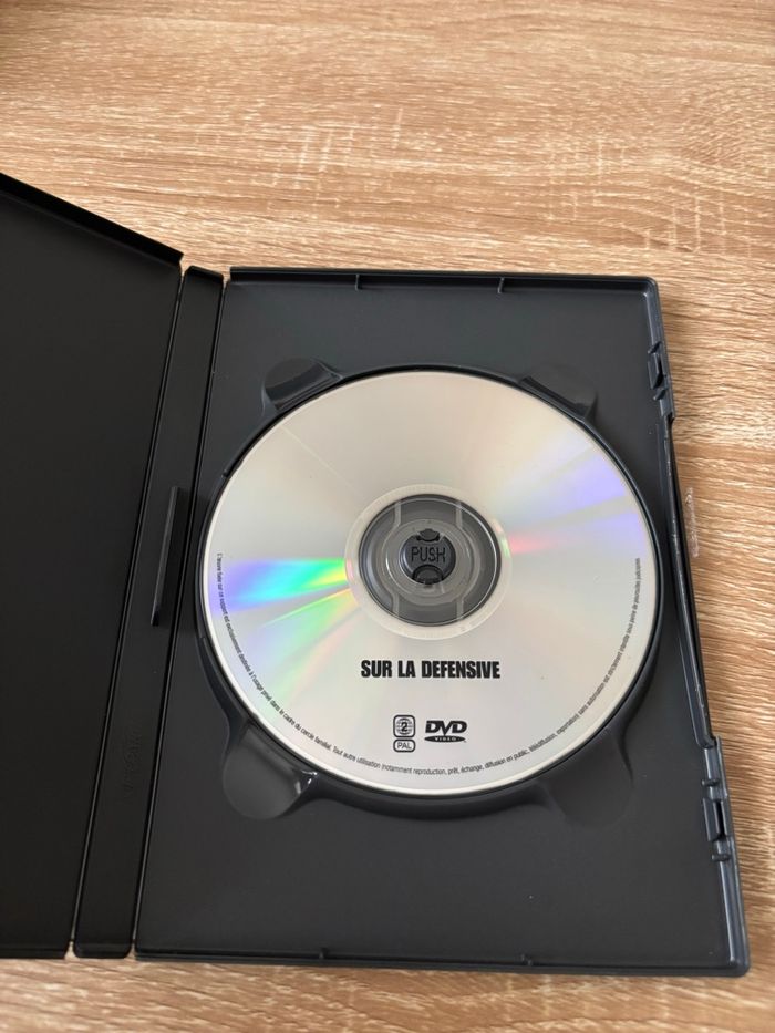 DVD / Sur La Défensive - photo numéro 3