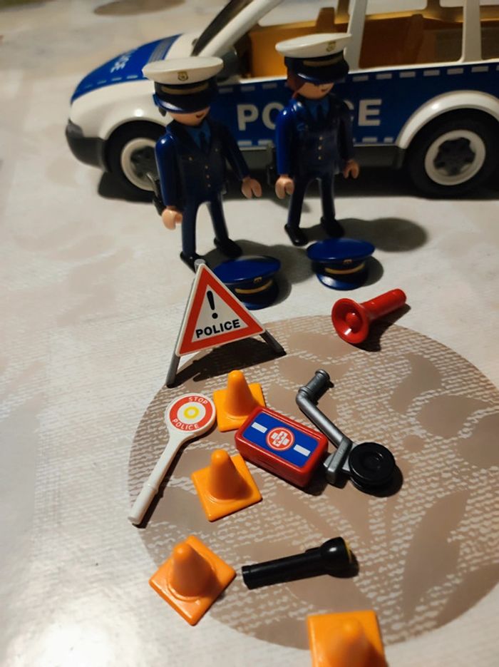 Voiture de police playmobil - photo numéro 6