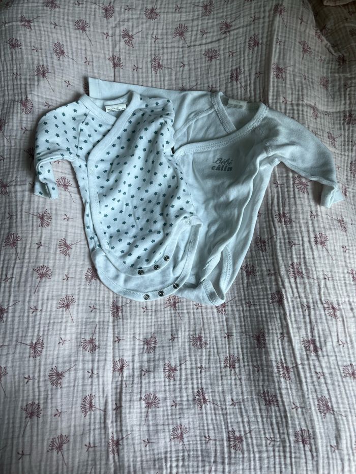 Bodies taille 1 mois - photo numéro 3