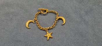 Bracelet doré avec breloques - CCB