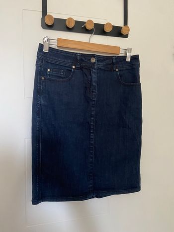 Jupe en jean bleu foncé Camaïeu – mi-longue, très bon état