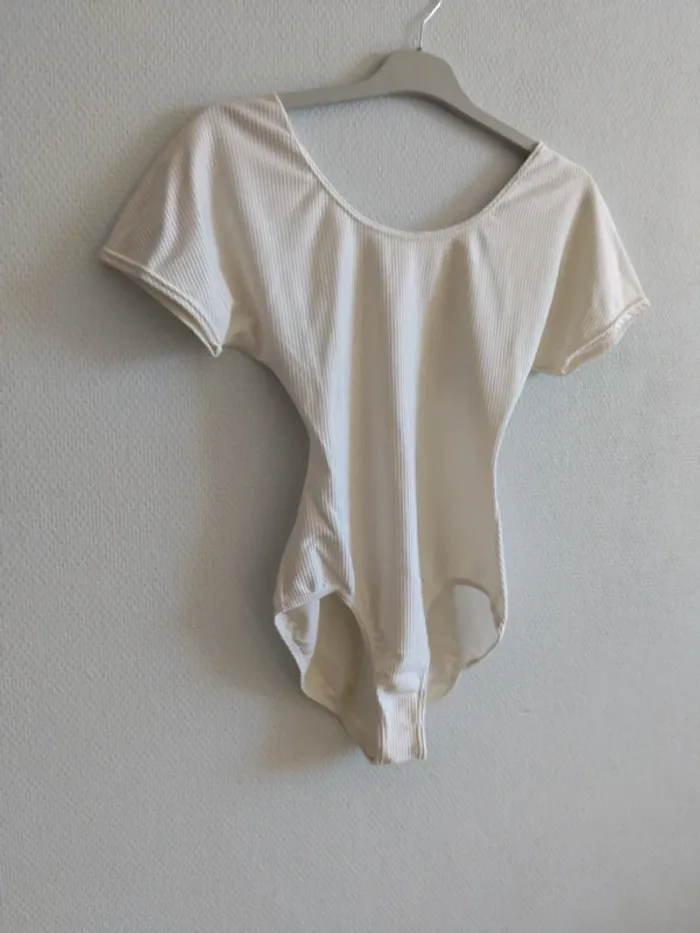 Justaucorps taille 40 - photo numéro 2
