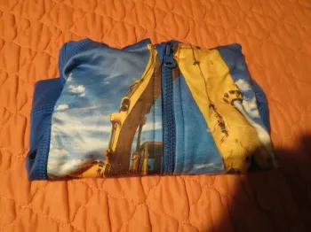 gilet a zippé taille 6 mois garçon