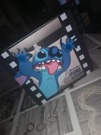 Album pin's stitch crashes