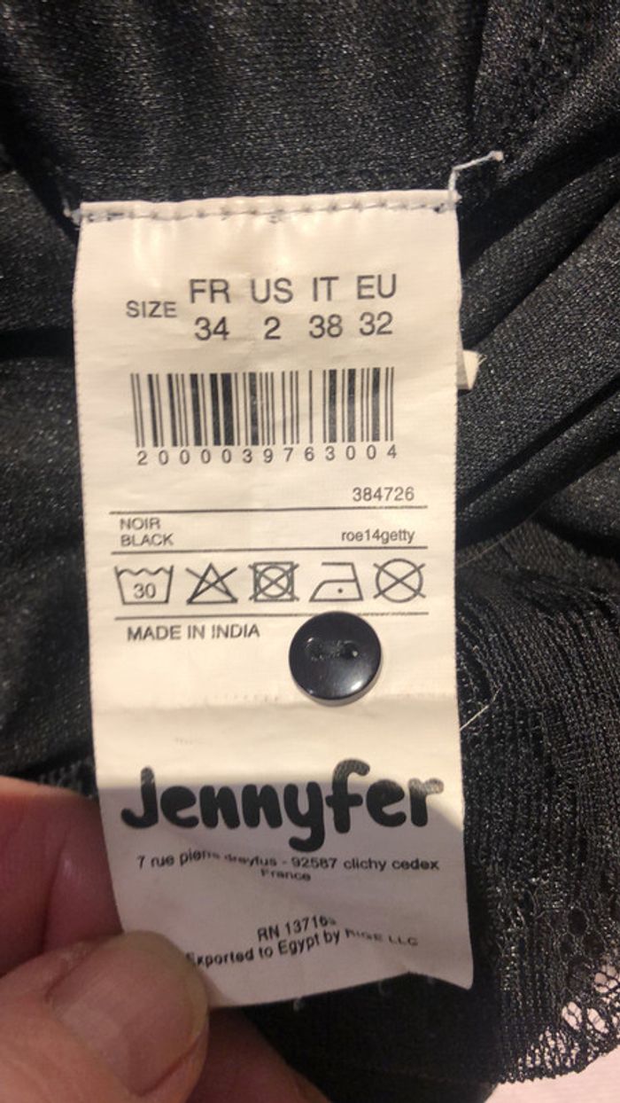 Petite robe noire Jennyfer dos en dentelle  taille 34 - photo numéro 20
