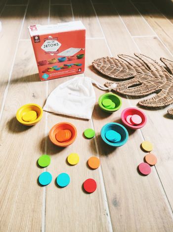 👋Jeu Montessori apprendre à compter et trier les couleurs en bois Nature et découvertes