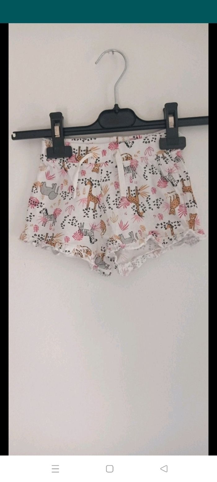 Short Primark en 9-12 mois