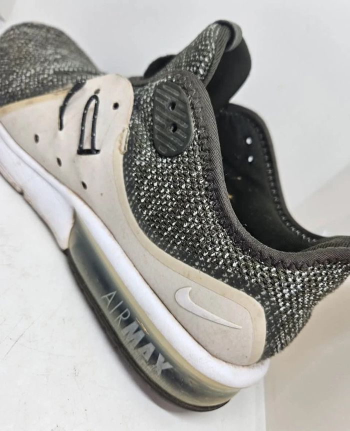 Paire de AirMax
Nike.
Pointure 41. - photo numéro 4