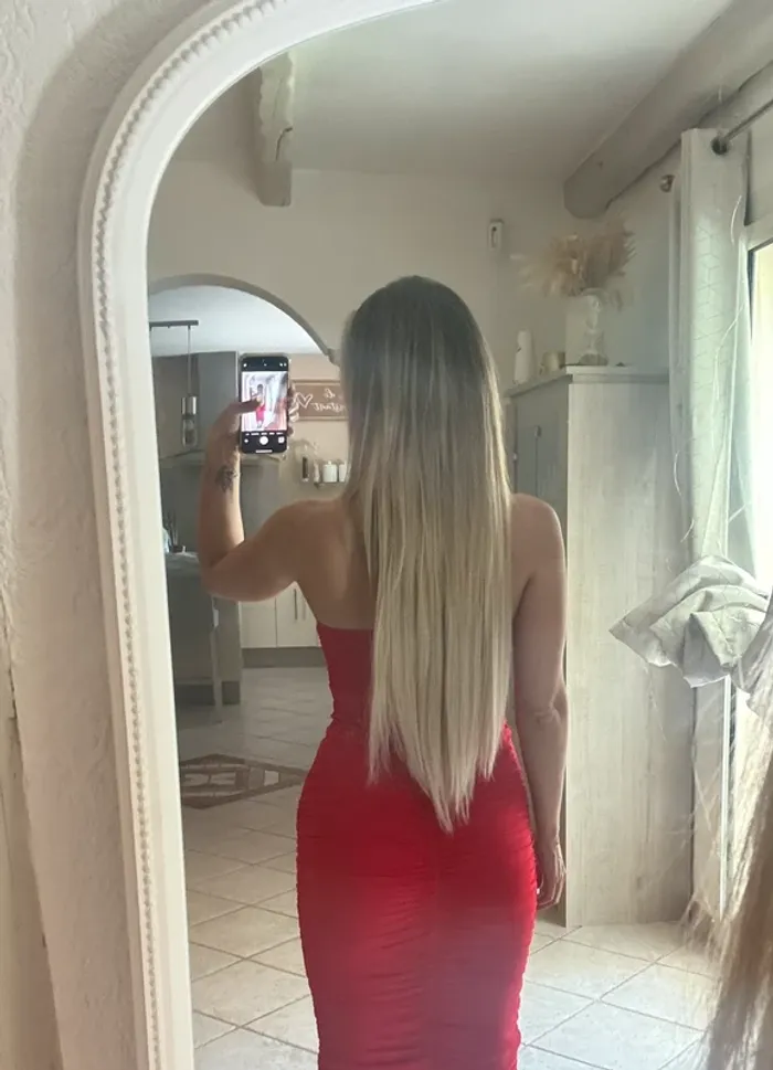 Robe moulante bustier - photo numéro 3