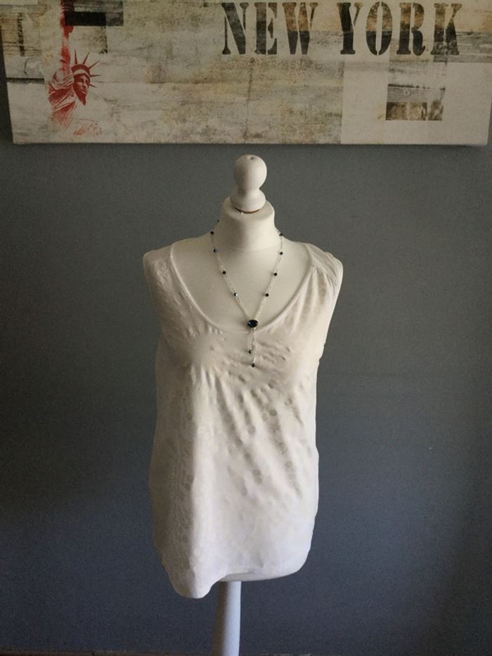 T-shirt blanc motif discret - photo numéro 2