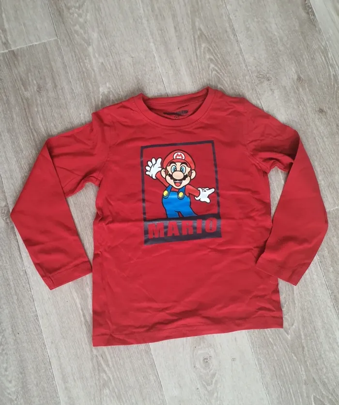 Tee-shirt Mario taille 6 ans