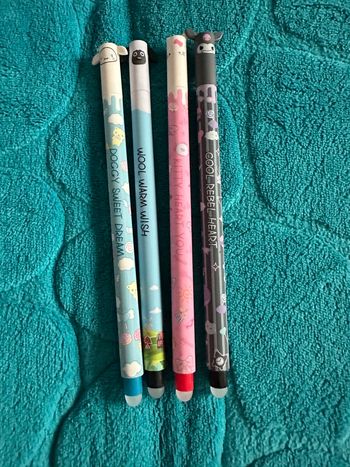 Lot de 4 stylos effaçables Hello kitty style legami