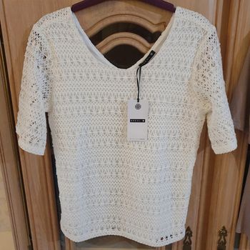 Très joli haut champagne ajouré et doublé Taille S Breal