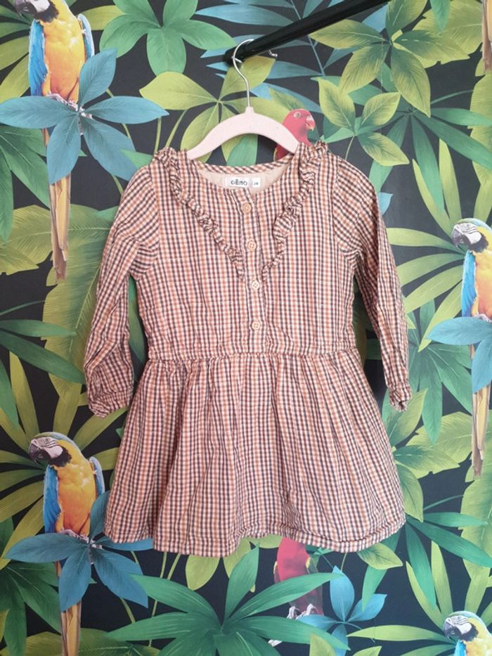 Robe à carreaux liseré or