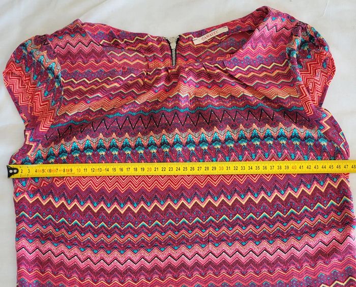 Blouse manches courtes à motifs rose corail bleu turquoise Camaïeu Taille 36 - photo numéro 8