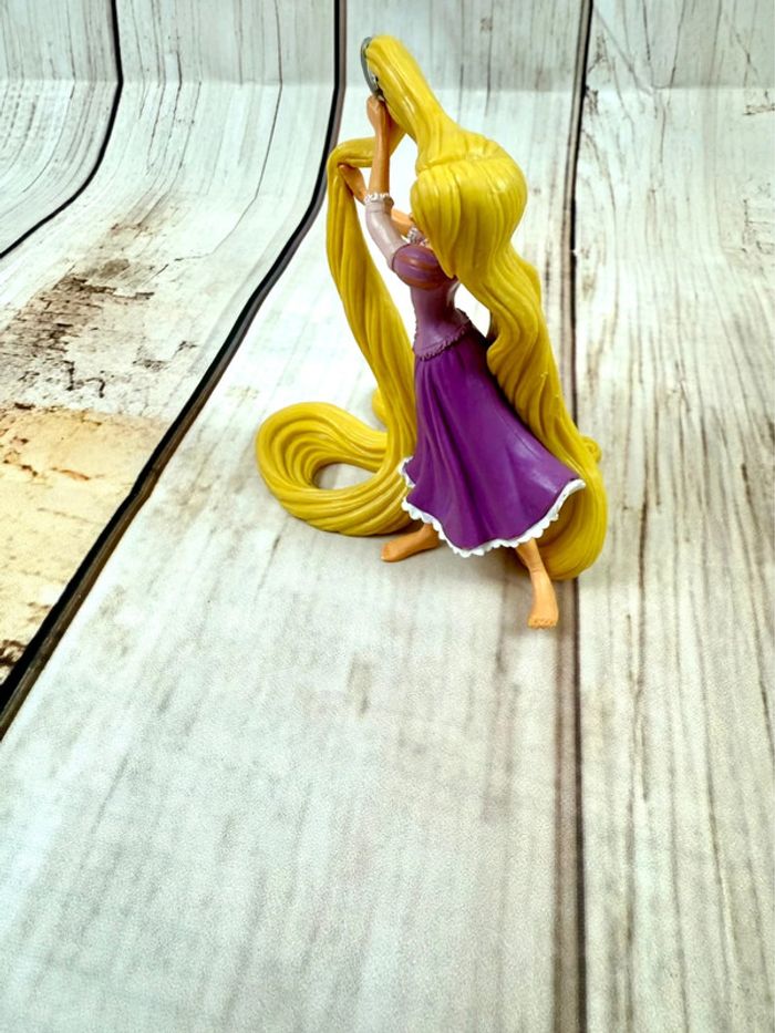 Figurine princesse Disney Bullyland Raiponce - photo numéro 7