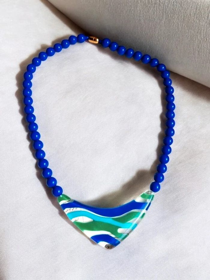 Collier Avon vintage 1987 blue bead Lucite