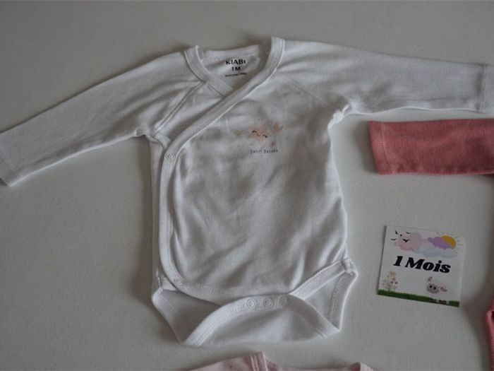 Lot de 3 Bodies ML Kiabi/Gémo fantaisies Taille : 1 mois - photo numéro 2