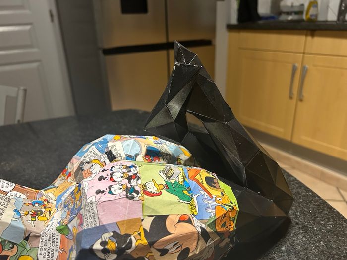 Sculpture, grosse dame, imprimé Disney  neuf - photo numéro 6