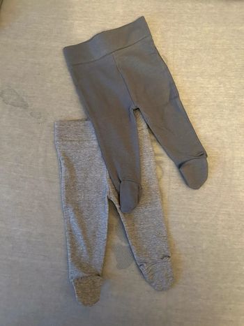 2 pantalons avec pieds