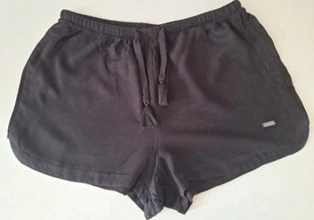 Short noir fluide et large