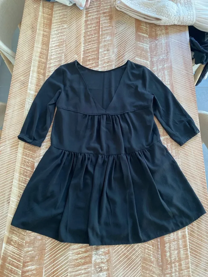 Robe noire - photo numéro 3