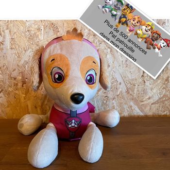 Peluche Sac à dos Stella 35 cm de la Pat Patrouille