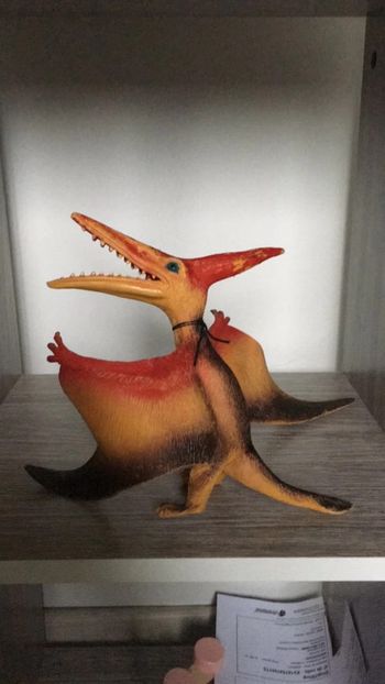 Dinosaure avec ailes