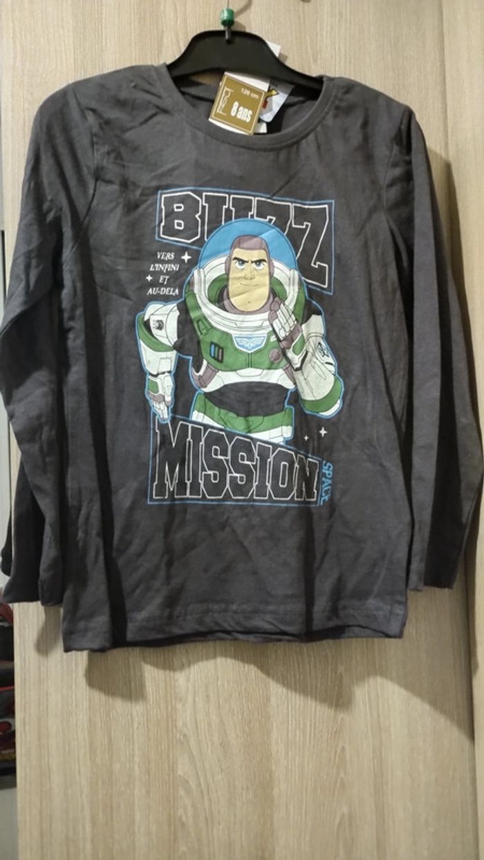Pull léger Buzz l'éclair