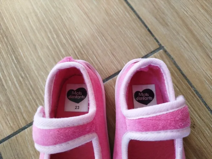 Chaussons filles taille 23 - photo numéro 3