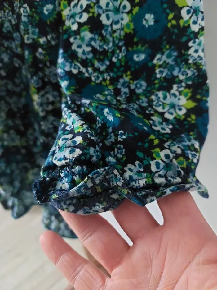 Haut à fleurs 🌸 - photo numéro 5