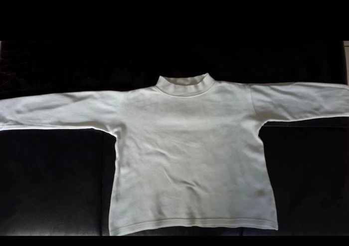🍭 Joli t-shirt blanc col montant (5 ans) 🍭 - photo numéro 2