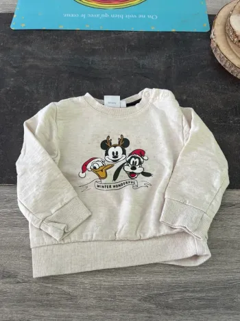 Pull de Noël Disney