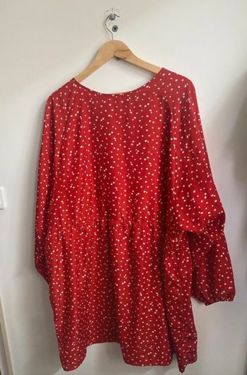 Robe rouge à manches longues
