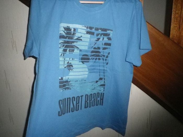 TEE SHIRT