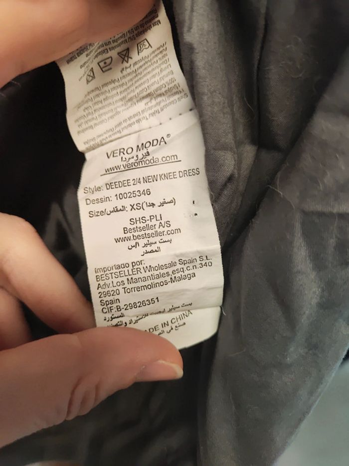 Robe élégante grise - photo numéro 4